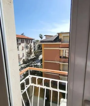 Centro A 1 Min Dal Mare Fino A 4 Ospiti *
